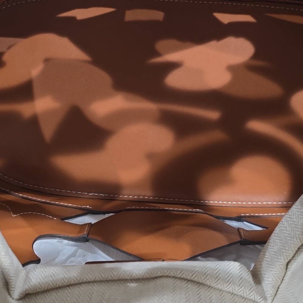 Tory Burch Tan Cutout Tote Bag - Picture 9 of 11